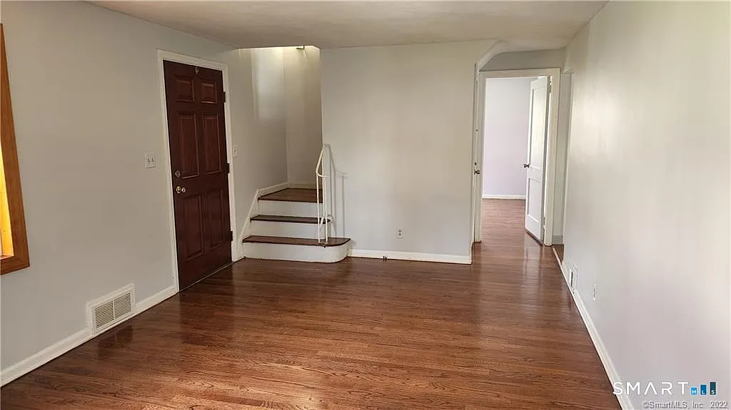 4 bed, 2.0 bath, 1488 sqft, $3,400 — Photo 3