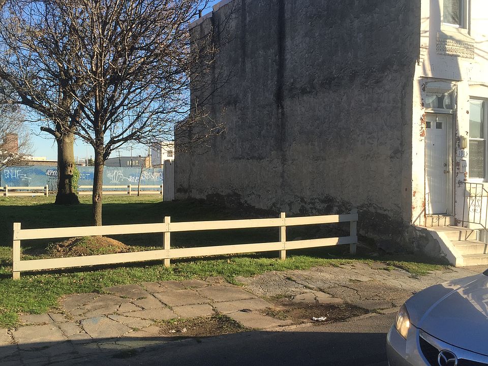 1st image of 1917 N Orianna St