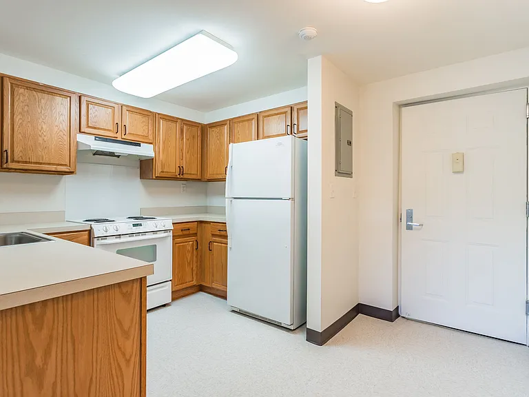 Medford Landing Apartments — Photo 21