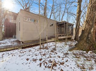 61 Tryon Farm Ln, Michigan City, IN 46360