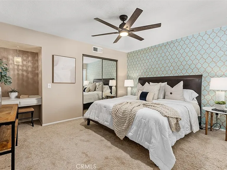22057 Newbridge Dr #5 — Photo 17