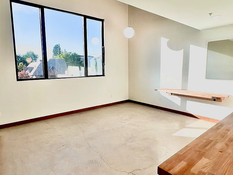 330 W Bonita Ave #2 — Photo 8