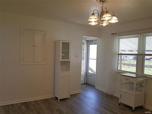 4th image of 10732 Saint Lawrence Ln