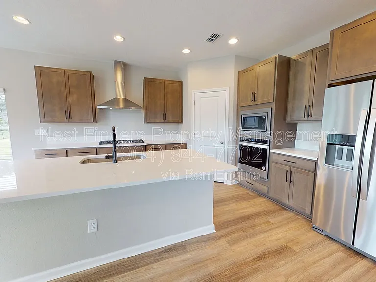 235 Starnberg Ct — Photo 7