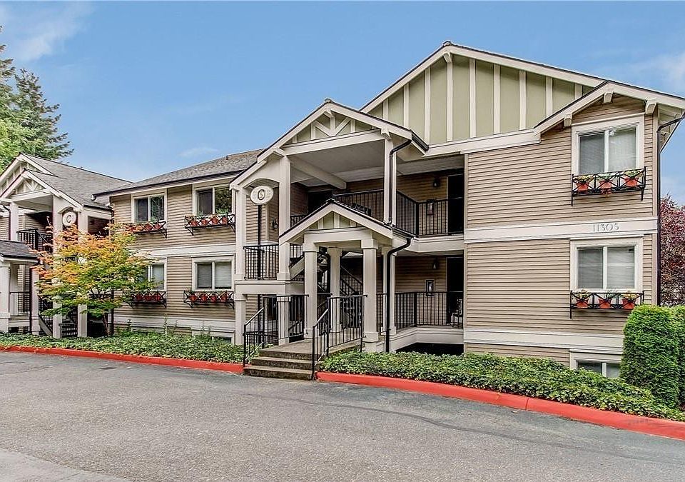 Condo entrance, top floor condo