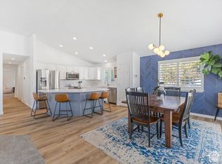 1212 W Willow Run Dr, Murray, UT 84123