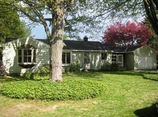 8 Isabel Ct, Hadley, MA 01035