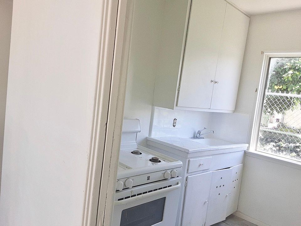 1st image of 1744 1/2 W 80th St