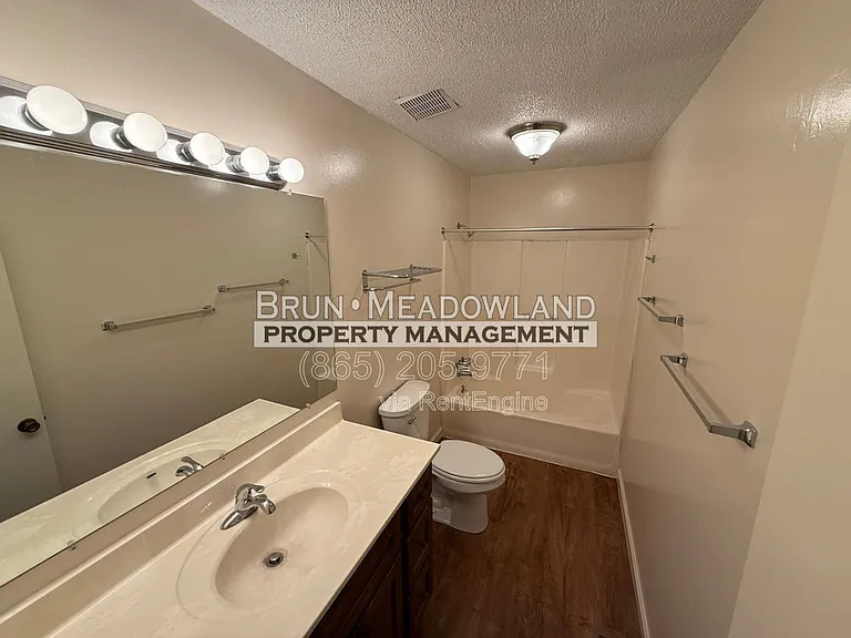 1811 Meadowland Ln #C — Photo 19