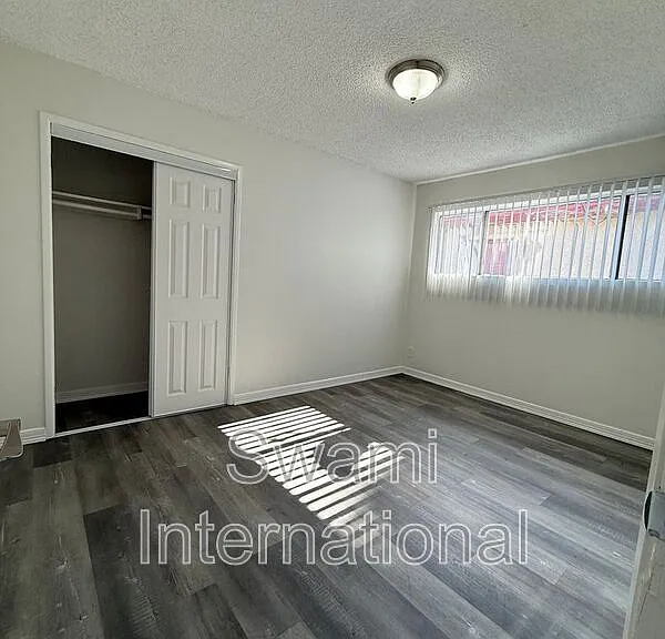 13612-24 1/2 Doty Ave — Photo 7