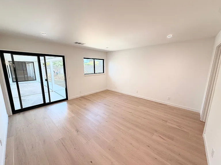 430 San Domingo Way — Photo 37