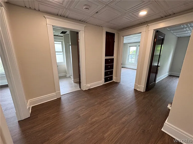 2 Agassiz Cir #B — Photo 4