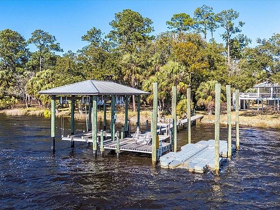 2nd image of 66 River Dr