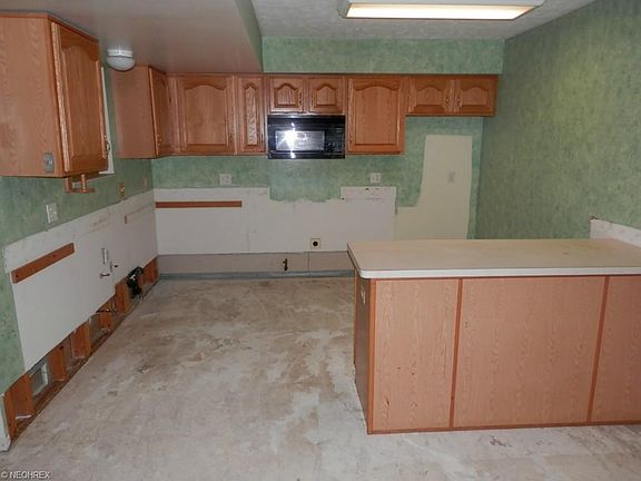 4th image of 4991 Bar Harbor Ln