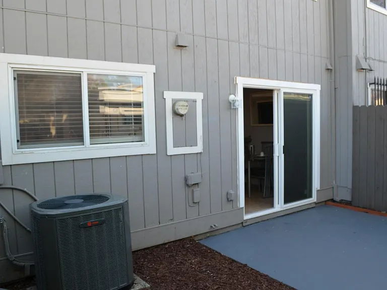 5953 Bamford Dr — Photo 32