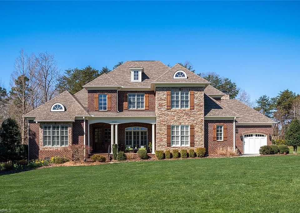 2nd image of 7527 Henson Forest Dr