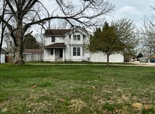 404 W James Ave, Cuba, MO 65453