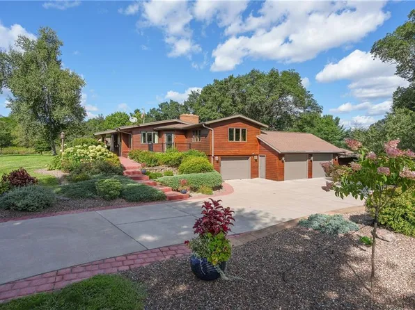 2208 Menomonie Street, Eau Claire, WI 54703