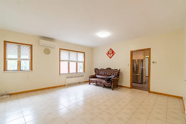 Sold by Compass | media 10