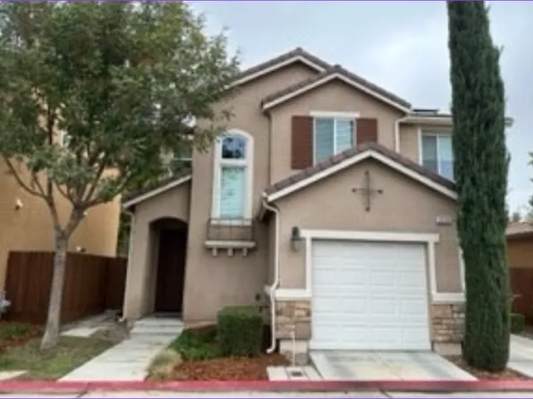 3233 Monviso Ln, Clovis, CA 93619