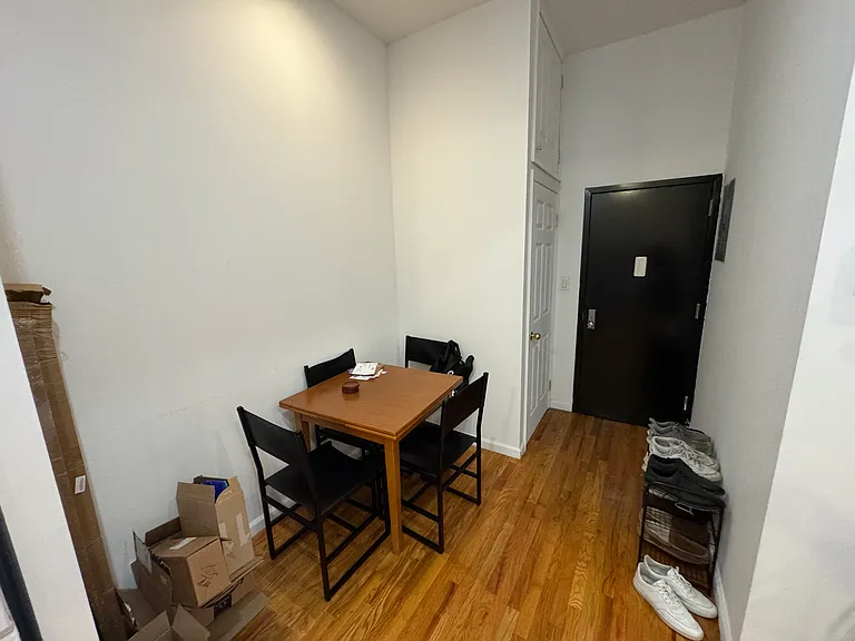176 2nd Ave #2R — Photo 3