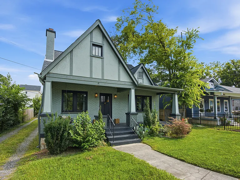 1043 Sharpe Ave — Photo 1