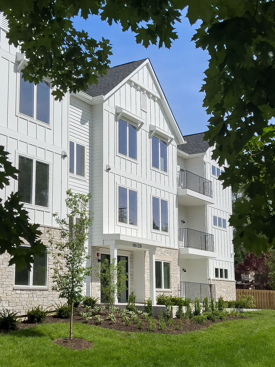 Building Photo - 0S231 N Winfield Rd #206