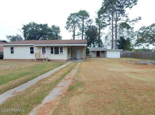 922 E Nezpique St, Jennings, LA 70546