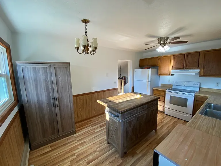 1819 Bishop Rd — Photo 8