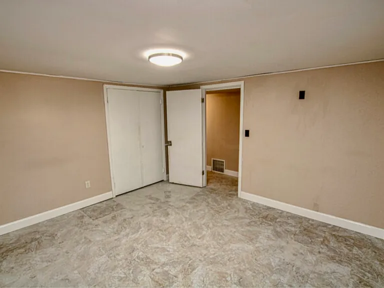 707 6th Ave E #B — Photo 16