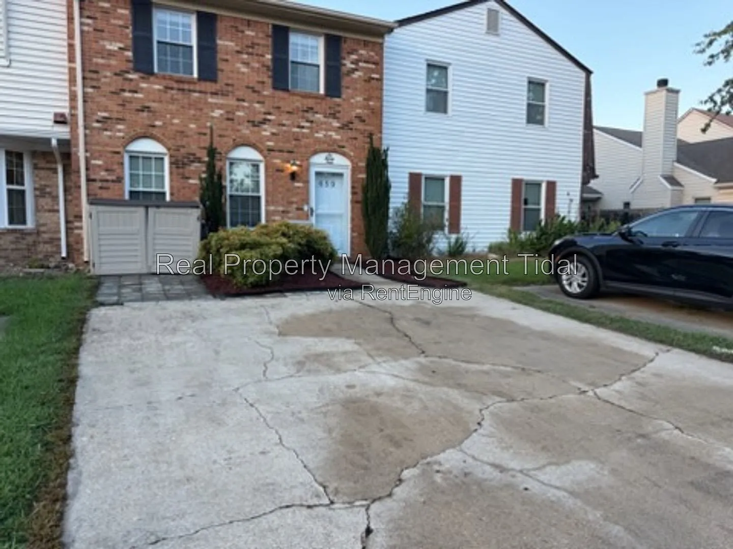 3 bed, 2.5 bath, 2495 sqft, $2,295 — Photo 3
