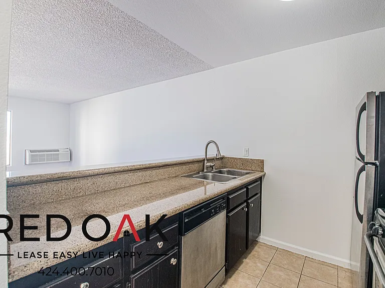 1522 N Formosa Ave — Photo 15