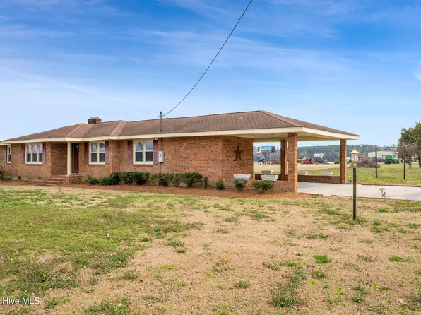 157 W Littlefield Road, Ayden, NC 28513