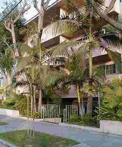 Front of 4140 Warner