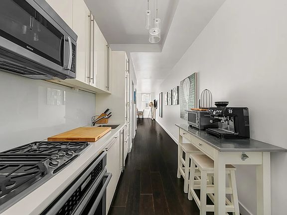 4th image of 60 W 20th St APT 6B