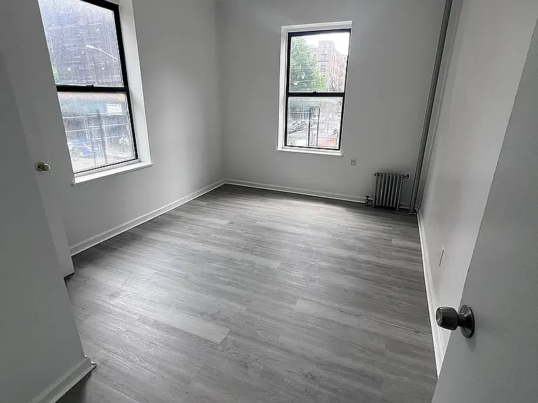2387 Morris Ave #A2 — Photo 6
