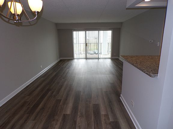 4th image of 375 Plum Creek Dr APT 212