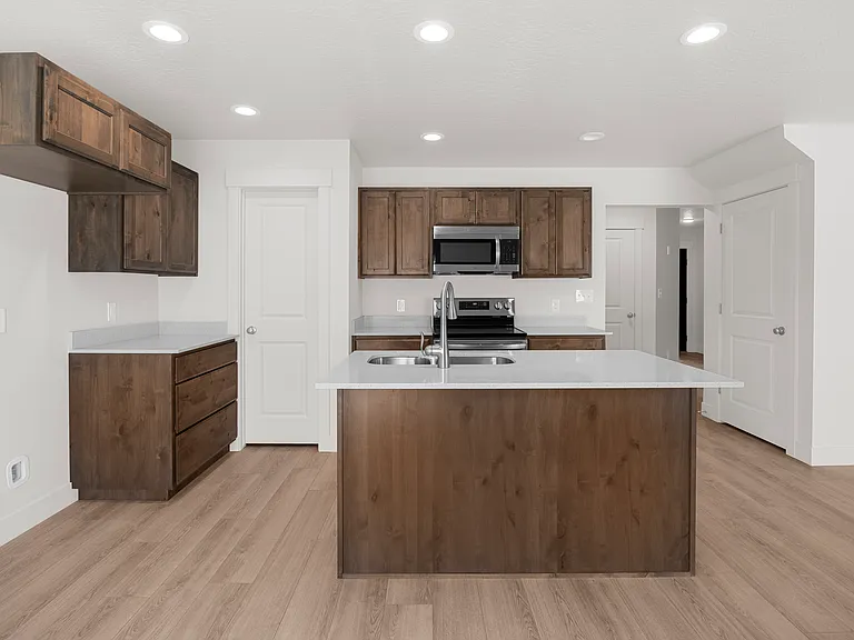 759 W Lone Pine Ln — Photo 5