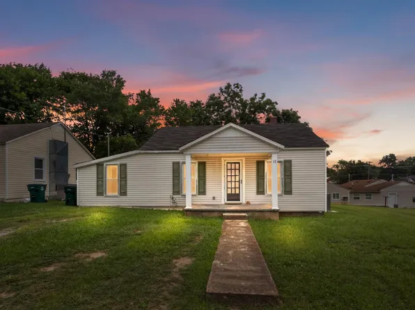 32 High St, Mc Ewen, TN 37101
