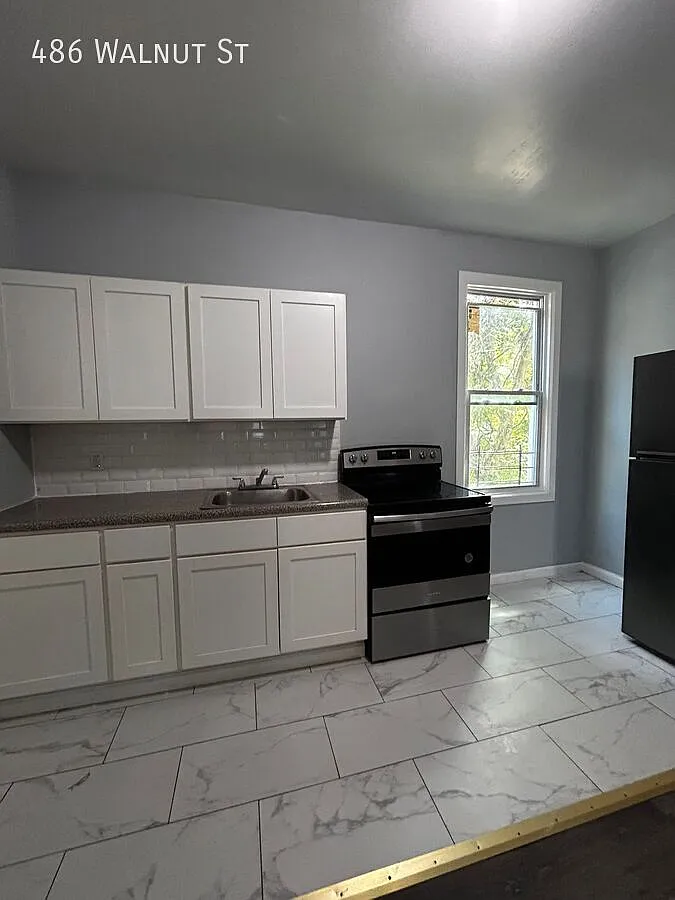 2 bed, $2,450 — Photo 1