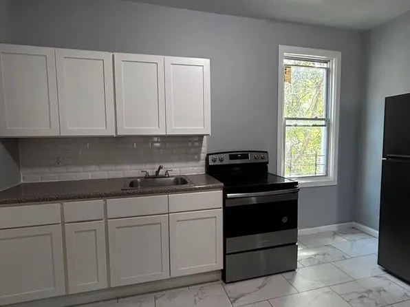 486 Walnut St, Yonkers, NY 10701