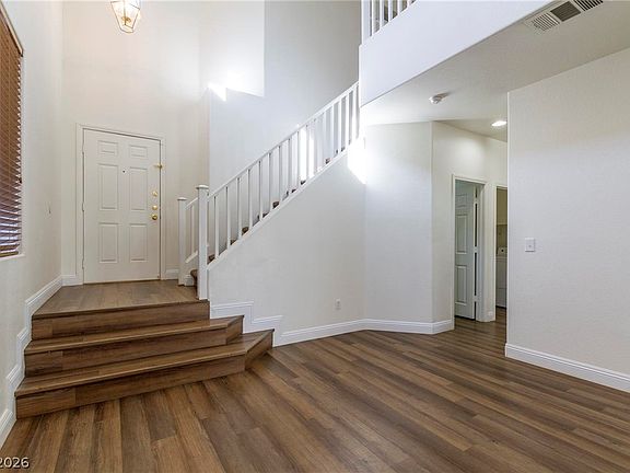 5th image of 8152 Starling View Ct