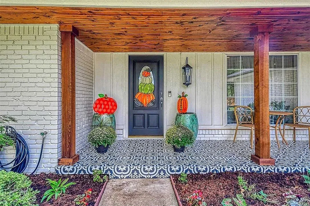 3 bed, 1965 sqft, $2,300 — Photo 4