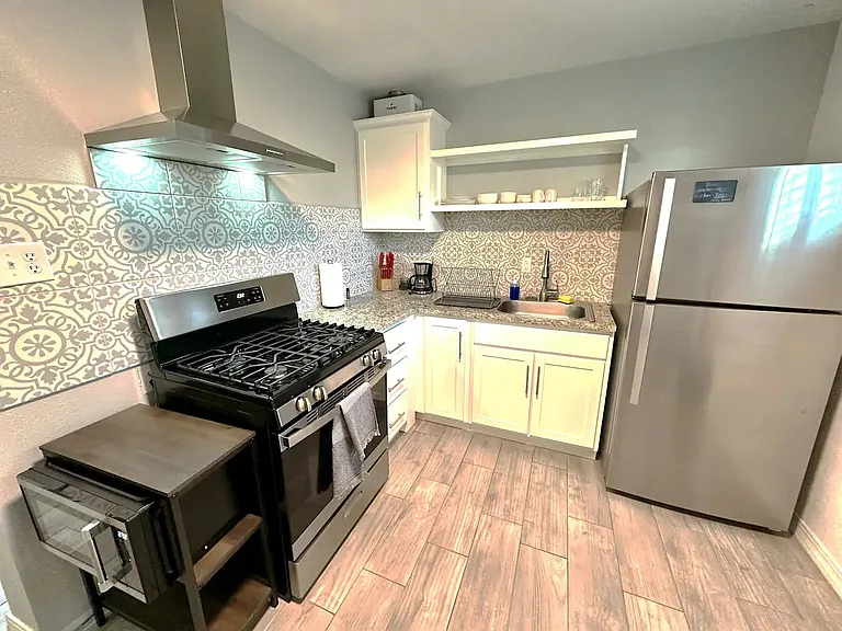 Full Kitchen