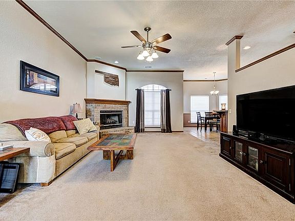 4th image of 505 SW 161st St