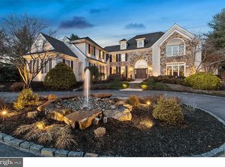 4 McMullan Farm Ln, West Chester, PA 19382