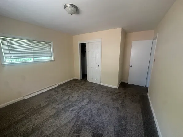 10211 W Loomis Rd, Franklin, WI 53132