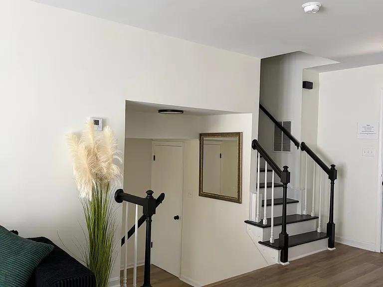 3105 Calydon Ct — Photo 3