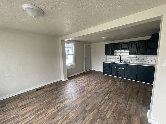 5th image of 3261 Hovey St