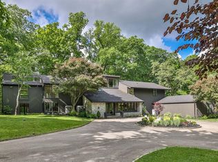 8400 Blue Cut Ln, Cincinnati, OH 45243